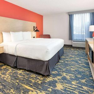 King Room Mobility or hearing accessible